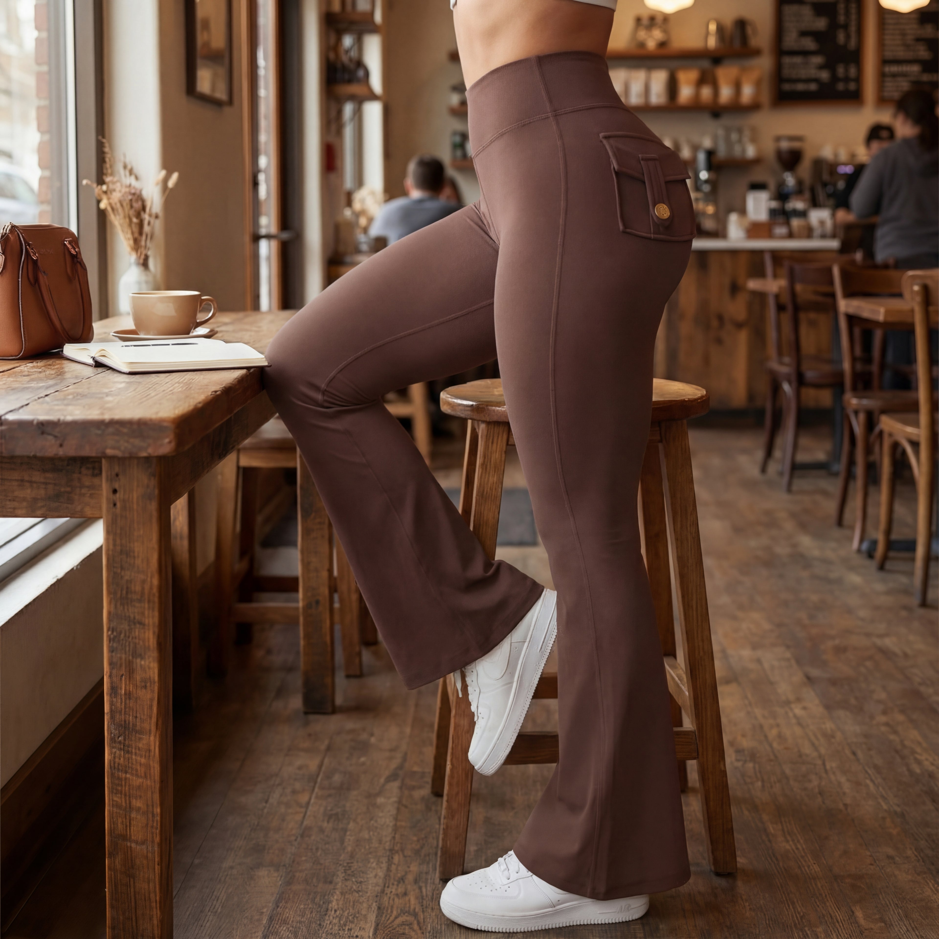 Sculpting High-Waist Button Pocket Leggings